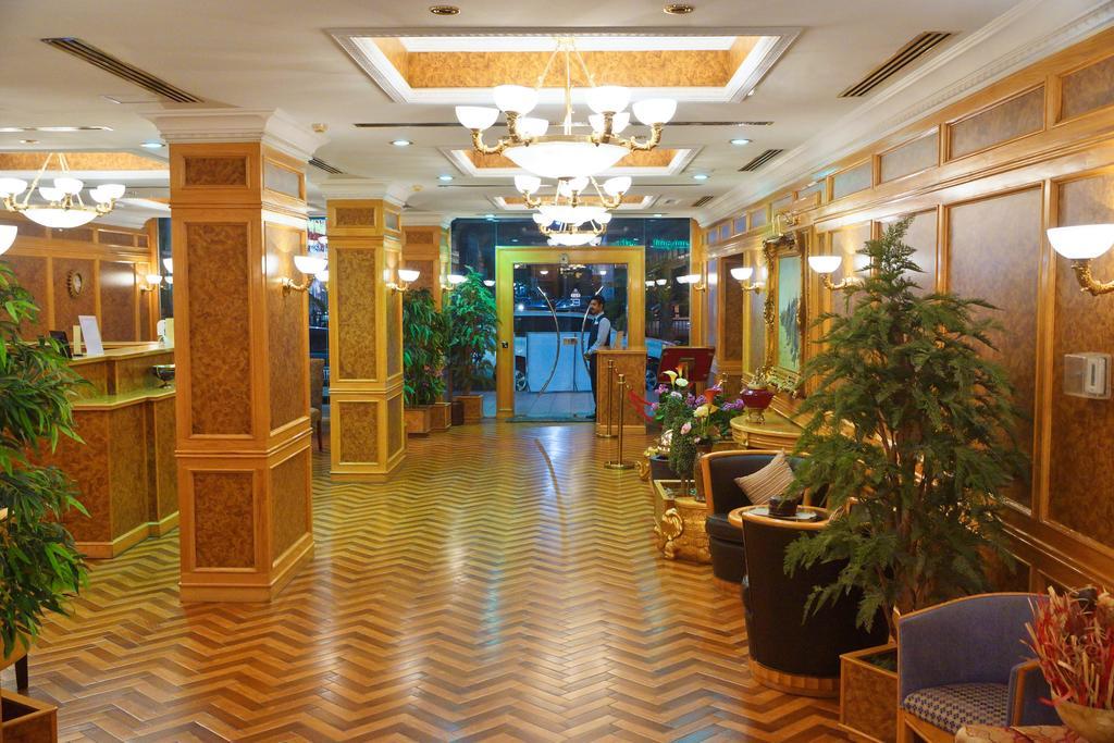 曼苏尔广场酒店式公寓 达曼 外观 照片