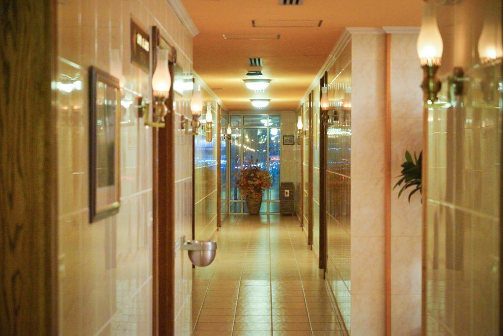 曼苏尔广场酒店式公寓 达曼 外观 照片